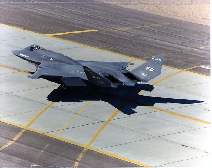 노스롭-맥도널 더글러스의 YF-23 블랙 위도우 II. <출처: 미 공군>
