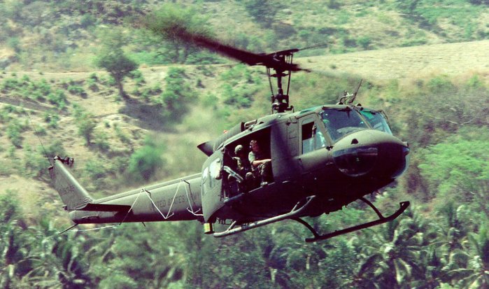베트남 전쟁에 투입됐던 UH-1 헬리콥터의 모습. (출처: File Photo/US Army)