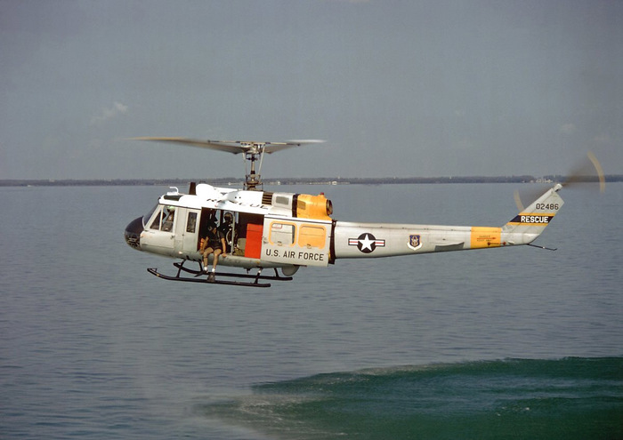미 공군 예비군에서 수색구조용으로 운용 중인 HH-1H 이로쿼이의 모습 <출처: National Archive/USAFRC>