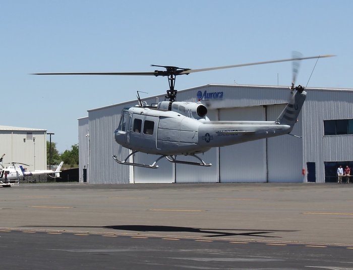 UH-1H를 무인항공기로 개조한 UH-1H AACUS 시연 모습 <출처: Aurora Flight Science, A Boeing Company>