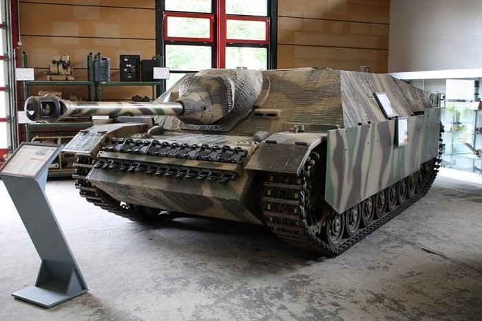 Jagdpanzer IV 구축전차 < 출처 : (cc) Banznerfahrer at Wikimedia.org >