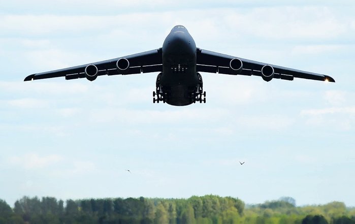 미 공군은 C-5 갤럭시를 반세기 넘게 운용해왔으며, C-5M 개수를 통해 2040년까지 운용할 예정이다. <출처: 미 공군>