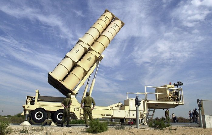 애로우 2 포대에 배치된 6발들이 발사기의 모습 <출처: Israel Defense Forces>