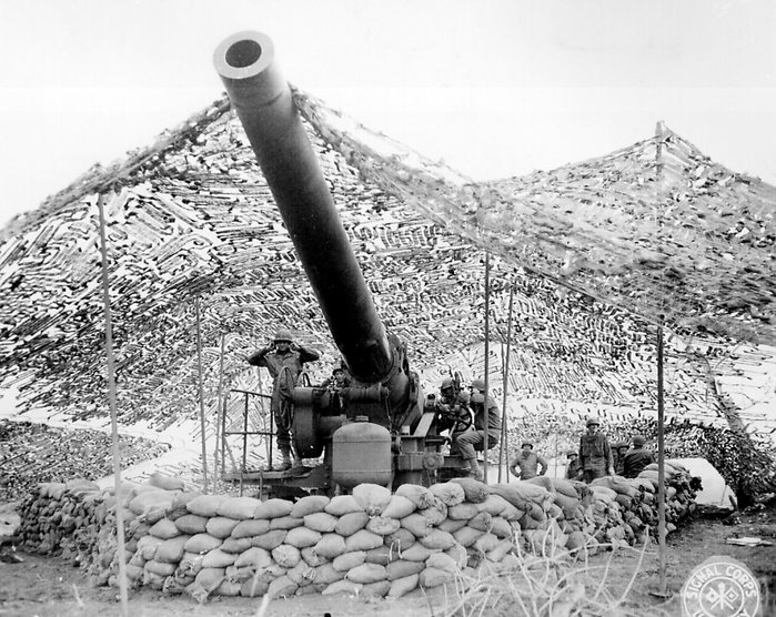 당시 피카티니 병기창이 보유한 가장 큰 구경 화포였던 240mm M1 곡사포 <출처 : Public Domain>