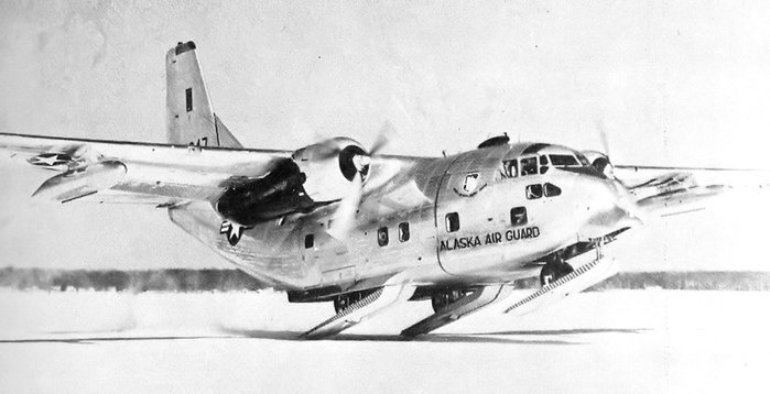 C-123은 육로 수송이 불가능한 혹한지에서도 이착륙이 가능하여 일선에서 호평받았다. <출처: Public Domain>