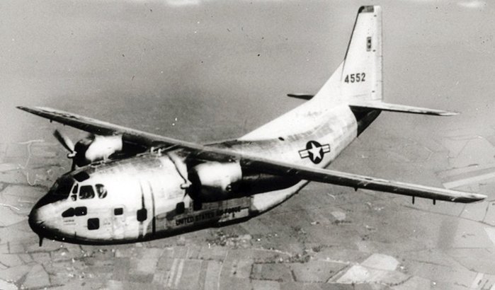 C-123은 1950년대 후반 배치되어 베트남전에서 활약한 이후 C-130에게 전술수송을 맡기고 퇴역했다. <출처: Public Domain>