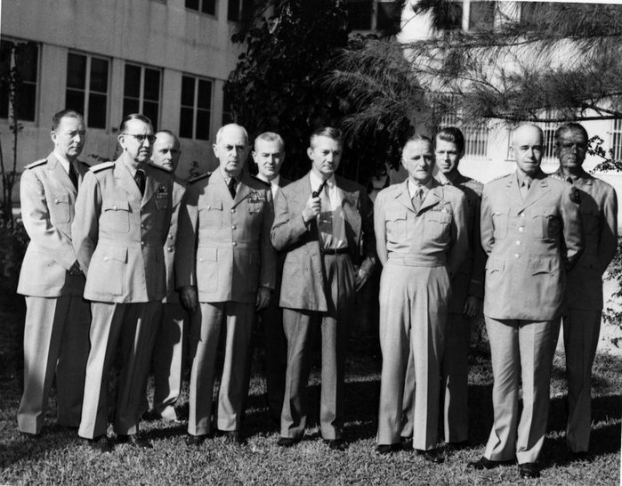 키웨스트 합의에 참여한 제임스 설리반 국방장관(가운데)과 각 군 총장 등 수뇌부의 모습 <출처: 미 국방부>