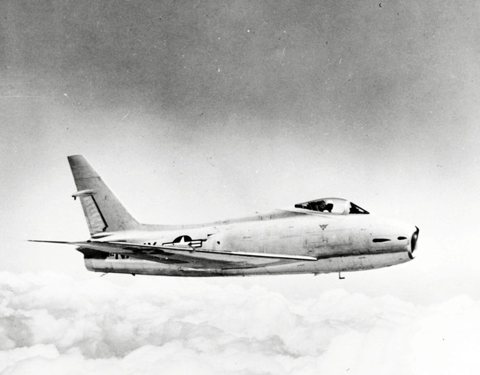 1957년에 촬영된 FJ-4 퓨리. (출처: U.S. National Archives/US Navy National Museum of Naval Aviation)