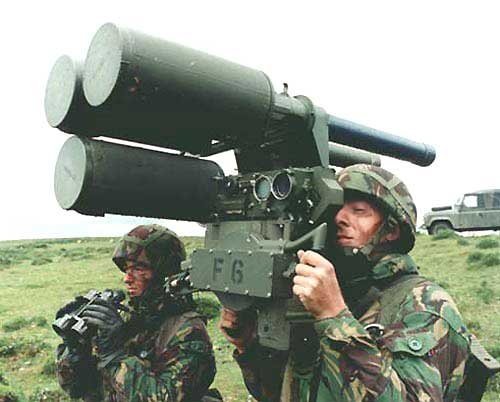 미사일 세 발을 거치한 재블린 LML <출처 : missilery.info>