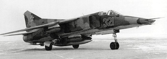 MiG-27의 기반이 되었던 MiG-23B < Public Domain >