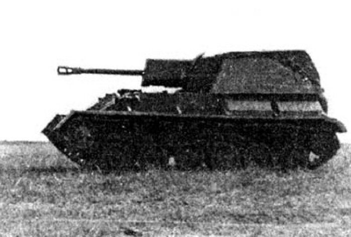 SU-76 < ó : Public Domain >
