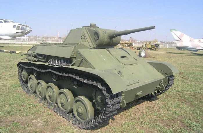 SU-76 T-70   źߴ.  ü        ߿   ޾. < ó : (cc) ShinePhantom at Wikimedia.org >