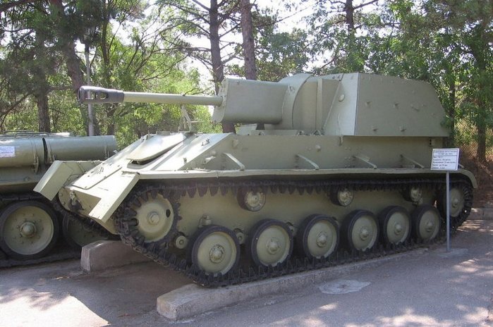 ٽ Ǭ  õ SU-76M. T-70 ̾      ̴. < ó : (cc) Cmapm at Wikimedia.org >