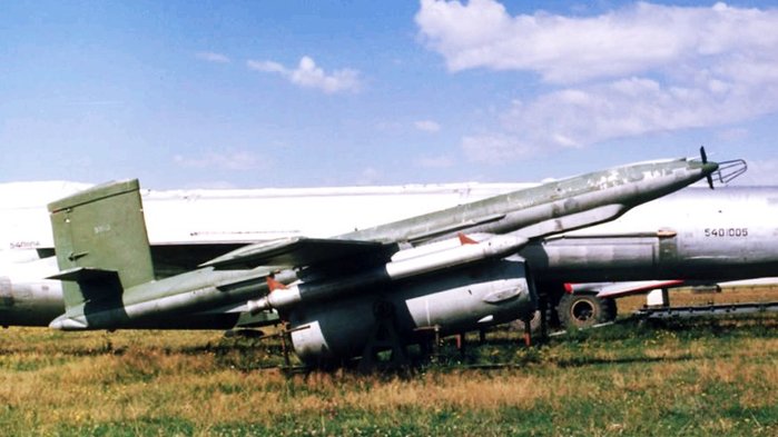 ҷ ù  ġŲ 豹 La-17R <ó : missiles.ru>