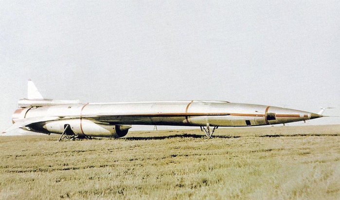 Tu-123 Ͽ   ϵ ߵǴ Tu-139  <ó : airwar.ru>