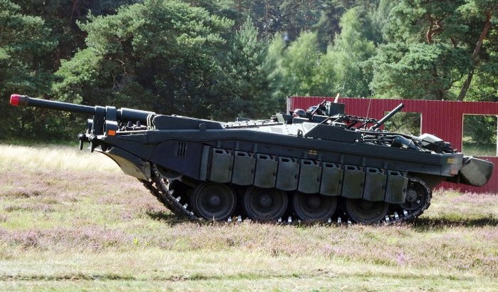 제2차 대전 후 등장한 무포탑 기갑장비 중에서 Strv 103을 제외하면 성공작은 없다. 그 정도로 포탑을 제거한 대가를 충분히 누리기가 힘들다. < 출처 : (cc) Jorchr at Wikimedia.org >