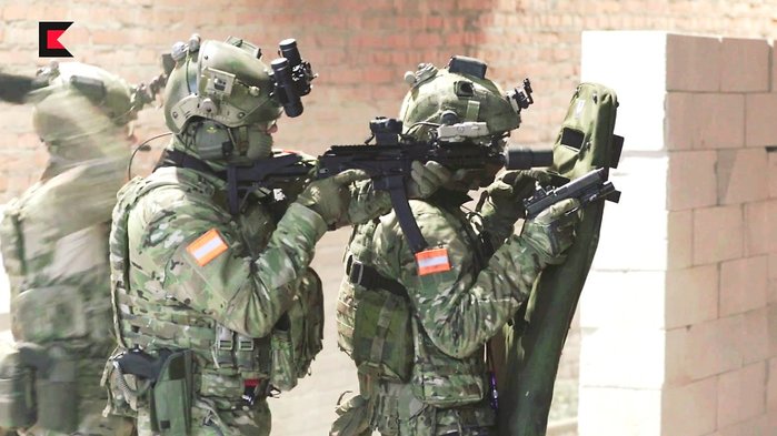FSB  ÿ鿡   .  þ MP5 ڸ . <ó: Kalashnikov Concern>