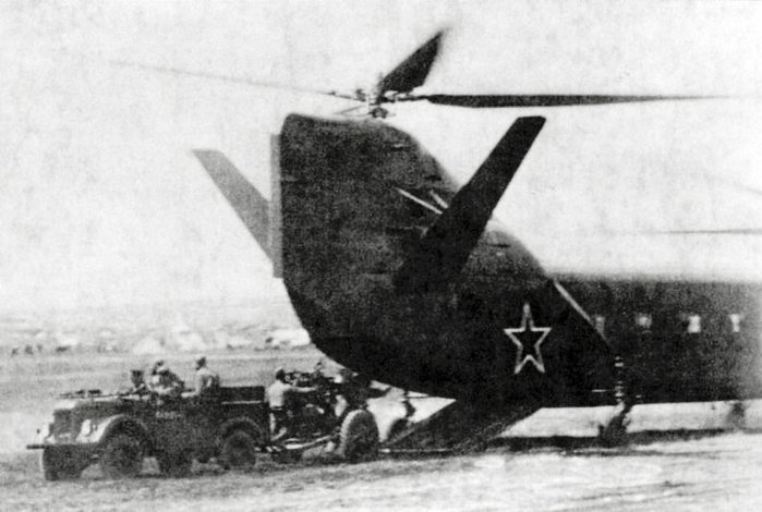 GAZ-69    Yak-24 <ó : aviadejavu.ru>