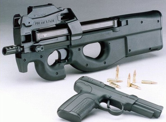 FN 20⸻ ̸ P90 PDW ̺-   پ ѱ⸦  ı̳    ַ ѱ  ߴ. <ó: Fabrique Nationale>