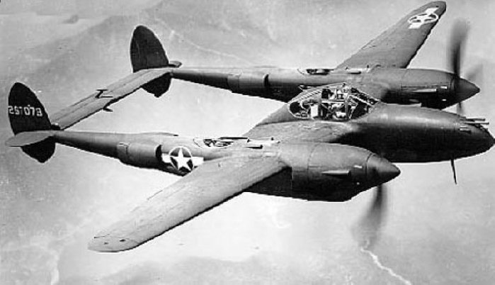 P-38H < ó : Public Domain >
