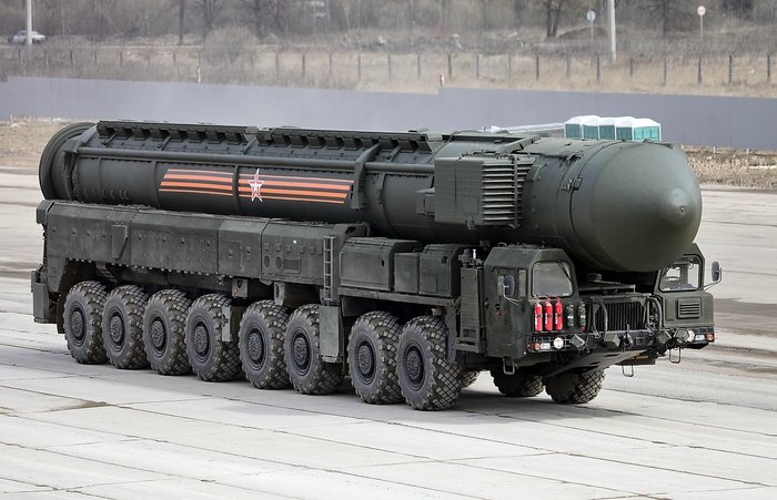 액체연료 ICBM 이외에도 고체연료 방식도 개발되어 RS-24 야르 ICBM이 실전배치되었다. <출처: Vitaly V. Kuzmin>