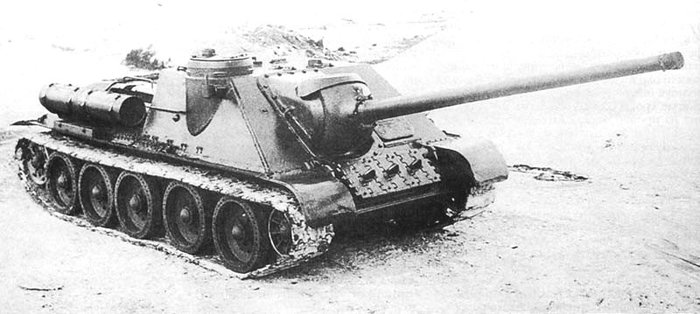S-34 대전차포의 크기를 줄인 D-10S 전차포가 장착되고나서 SU-100은 본격적으로 개발될 수 있었다.< 출처 : Public Domain >