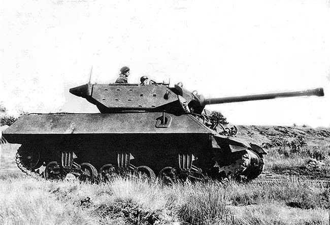 M10A1 자주대전차포로, 사진은 76mm M1A2 대전차포로 업그레이드한 차체이다. < 출처 : Public Domain >