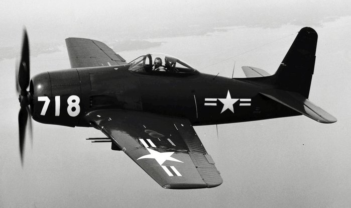 F8F-2 < 출처 : Public Domain >