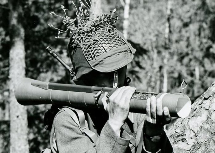 판사르스코트 m/68 미니맨으로 무장한 스웨덴군 <출처: military-today.com>