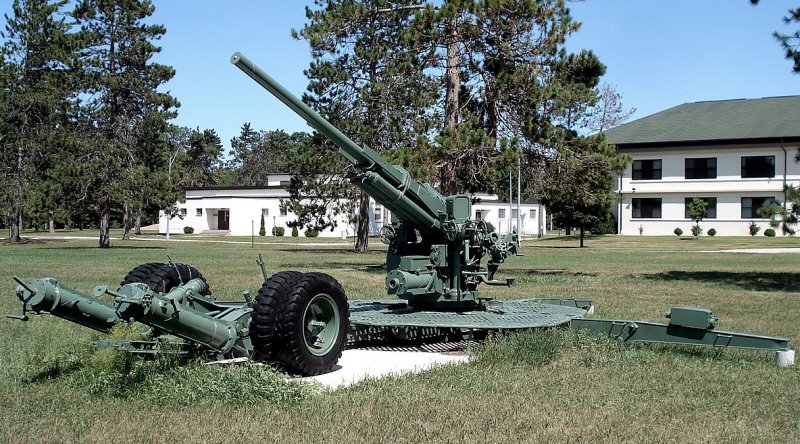 M36은 물론 M26, M46, M47, M48 전차에 탑재된 전차포의 기반이 된 90mm M1 대공포. < 출처 : (cc) User:Balcer at Wikimedia.org >