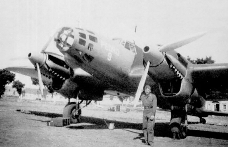 He 111 B-2 < 출처 : Public Domain >