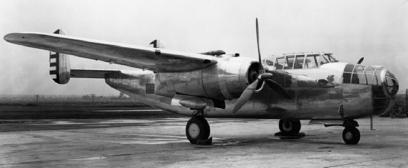 B-25 Ÿ NA-40. XB-21   ε   ̷   ִ. < ó : Public Domain >