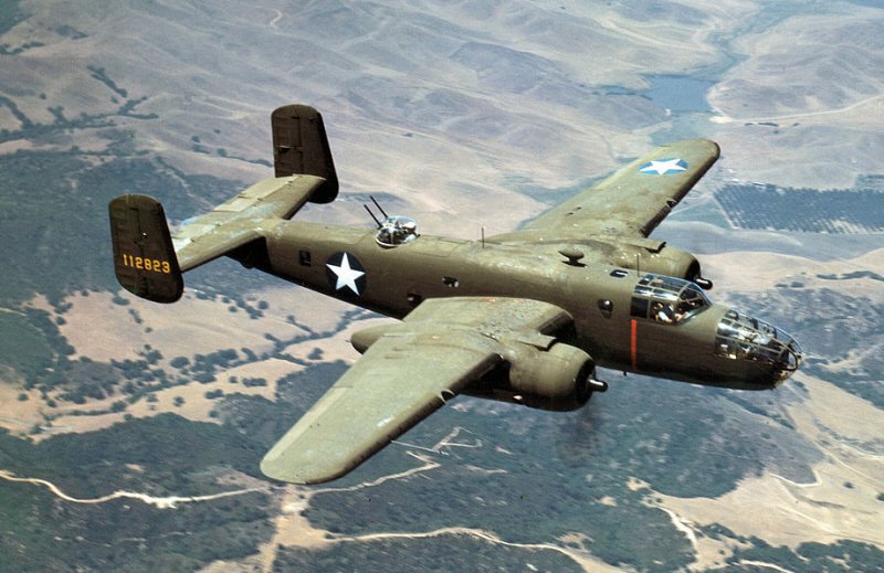 B-25 2  ÿ   ԵǾ Ⱦ Ȱߴ. < ó : Public Domain >