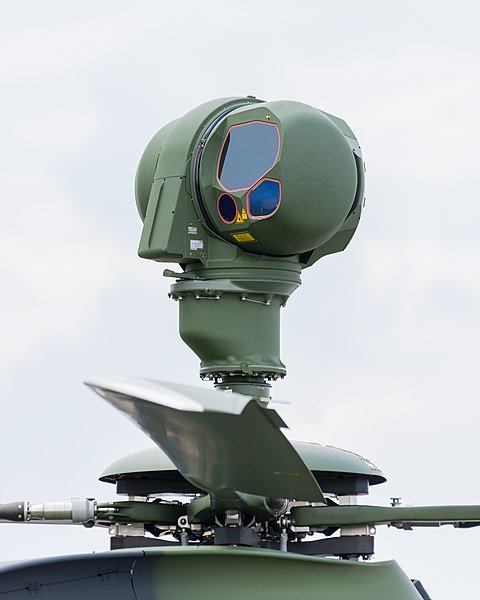 독일 육군 EC-665 타이거 로터 마스트에 설치된 오시리스(Osiris) 사이트/센서 시스템. (출처: Julian Herzog / Wikimedia Commons)