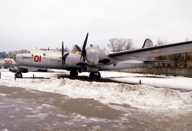    ֵ Tu-4 B-29 ״  . < Public Domain >