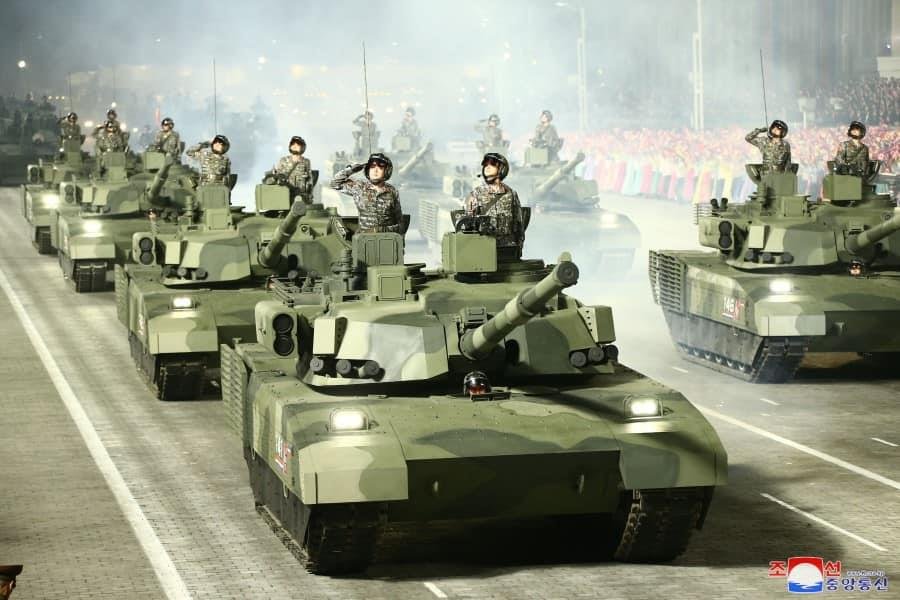 줄피카르 전차의 파생형으로 추정되는 북한의 M-2020 전차