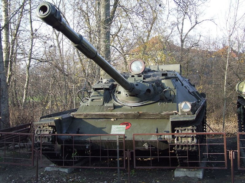 1993년까지 소련, 러시아 공수군이 운용한 ASU-85 자주포. < (cc) Hubert Śmietanka at Wikimedia.org >