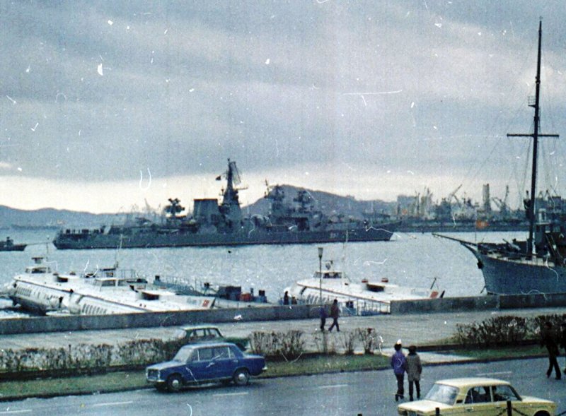 Vladivostok함 < (cc) Andshel at Wikimedia.org >