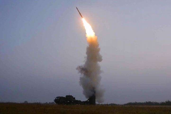북한이 공개한 번개 6호 방공체계의 시험 발사 장면. <출처 : Global Security>