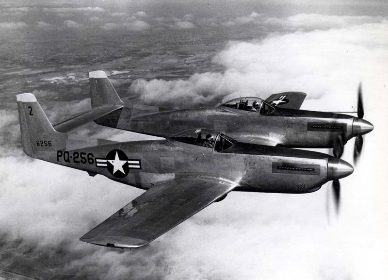 F-82E < Public Domain >